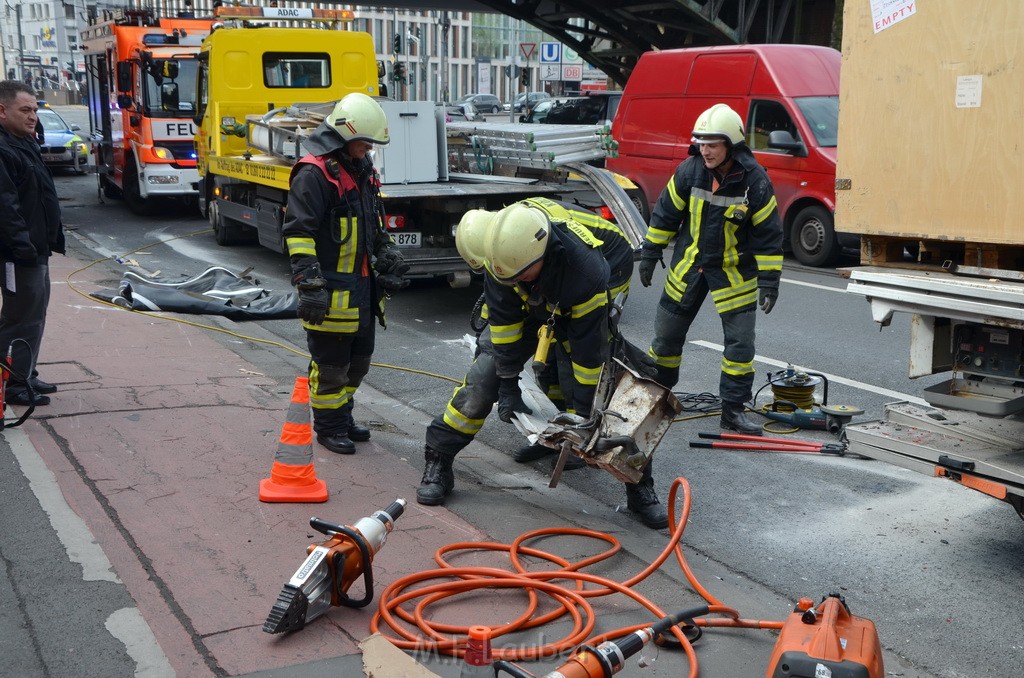 LKW Bruecke Koeln Deutz Opladenestr Deutz Muelheimerstr P149.JPG - Miklos Laubert